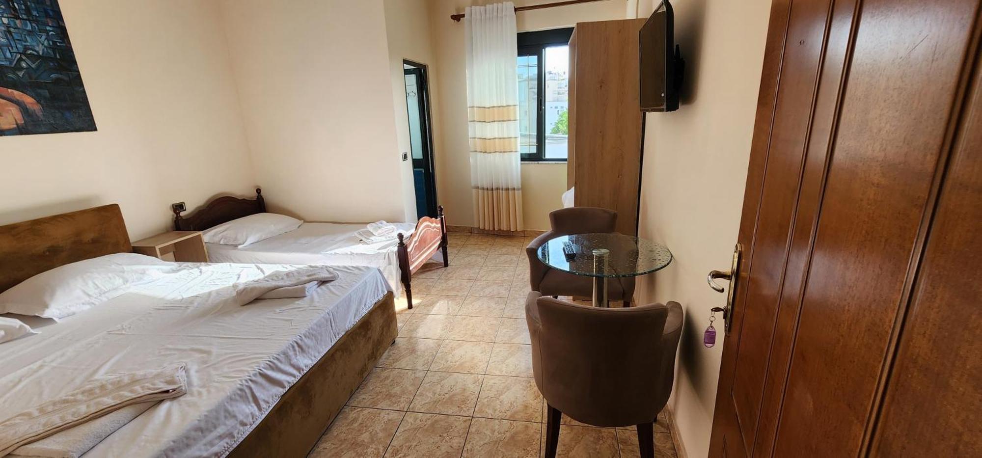 Hotel La Villa Tirana Eksteriør billede