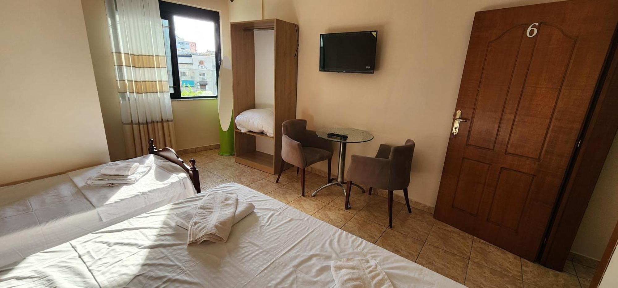 Hotel La Villa Tirana Eksteriør billede