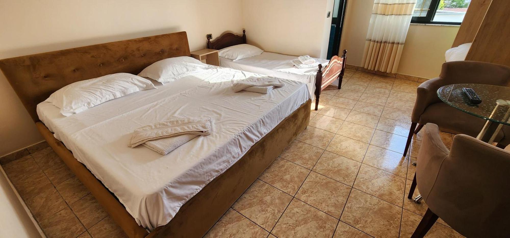 Hotel La Villa Tirana Eksteriør billede