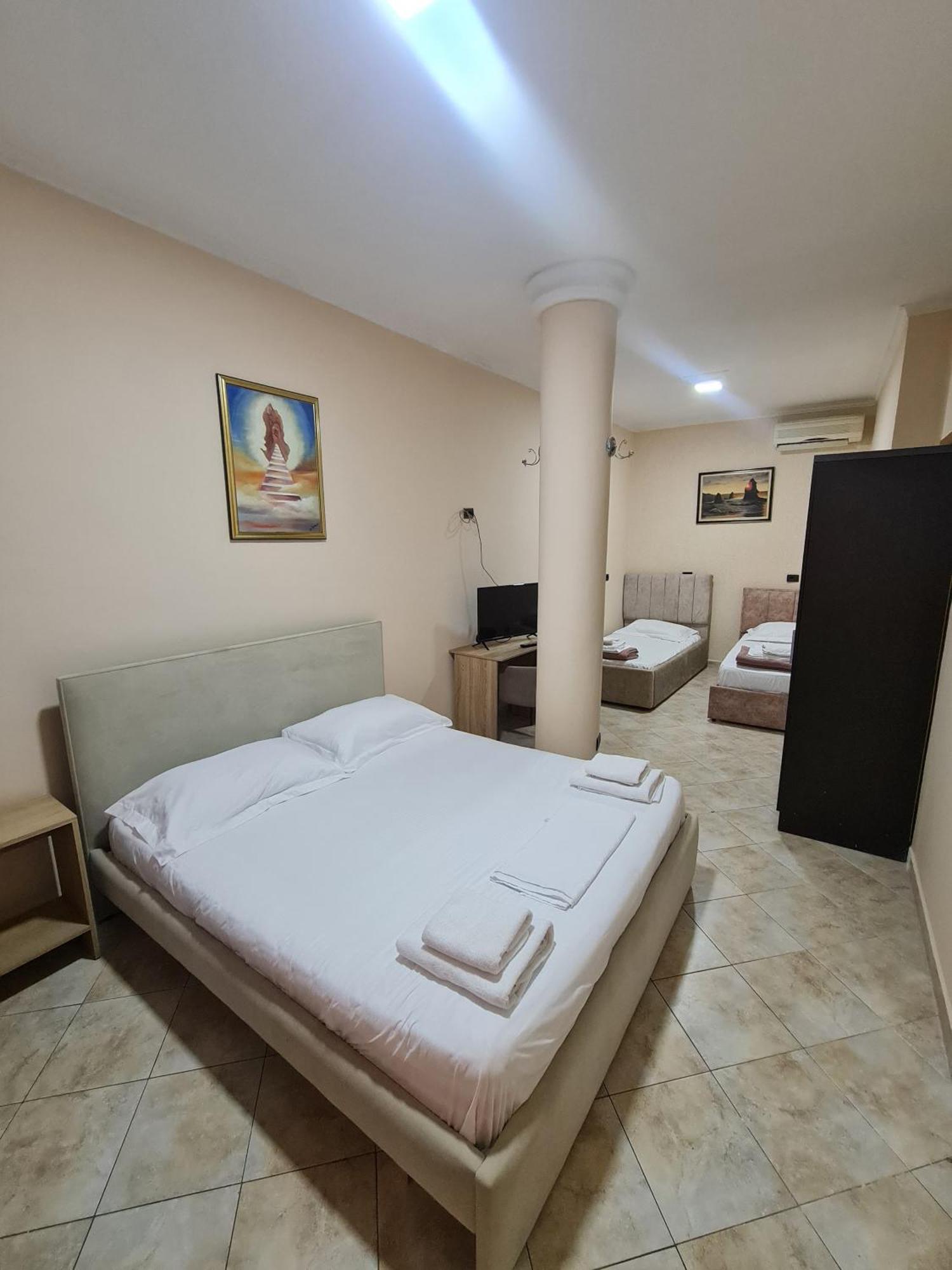 Hotel La Villa Tirana Eksteriør billede