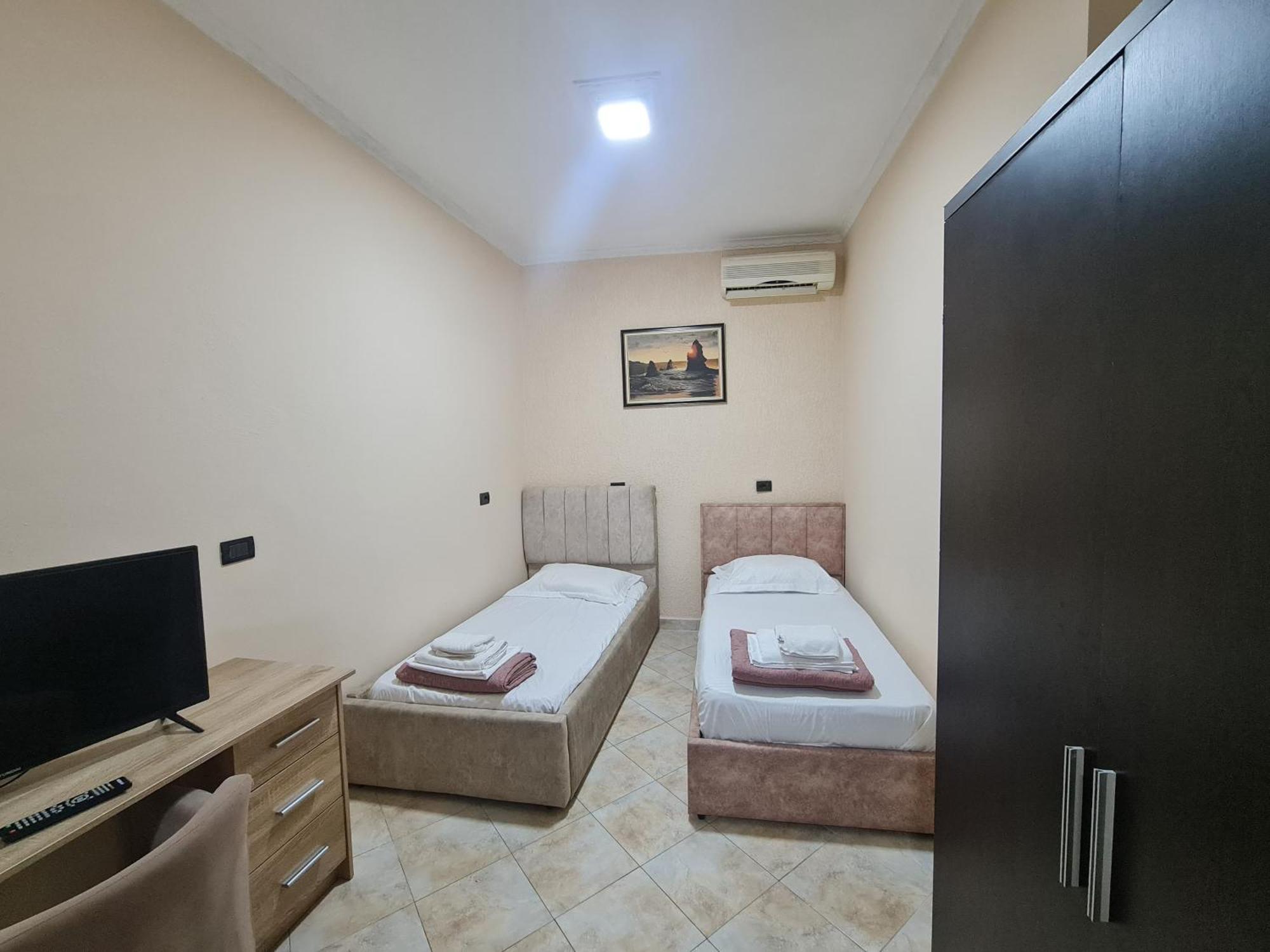 Hotel La Villa Tirana Eksteriør billede