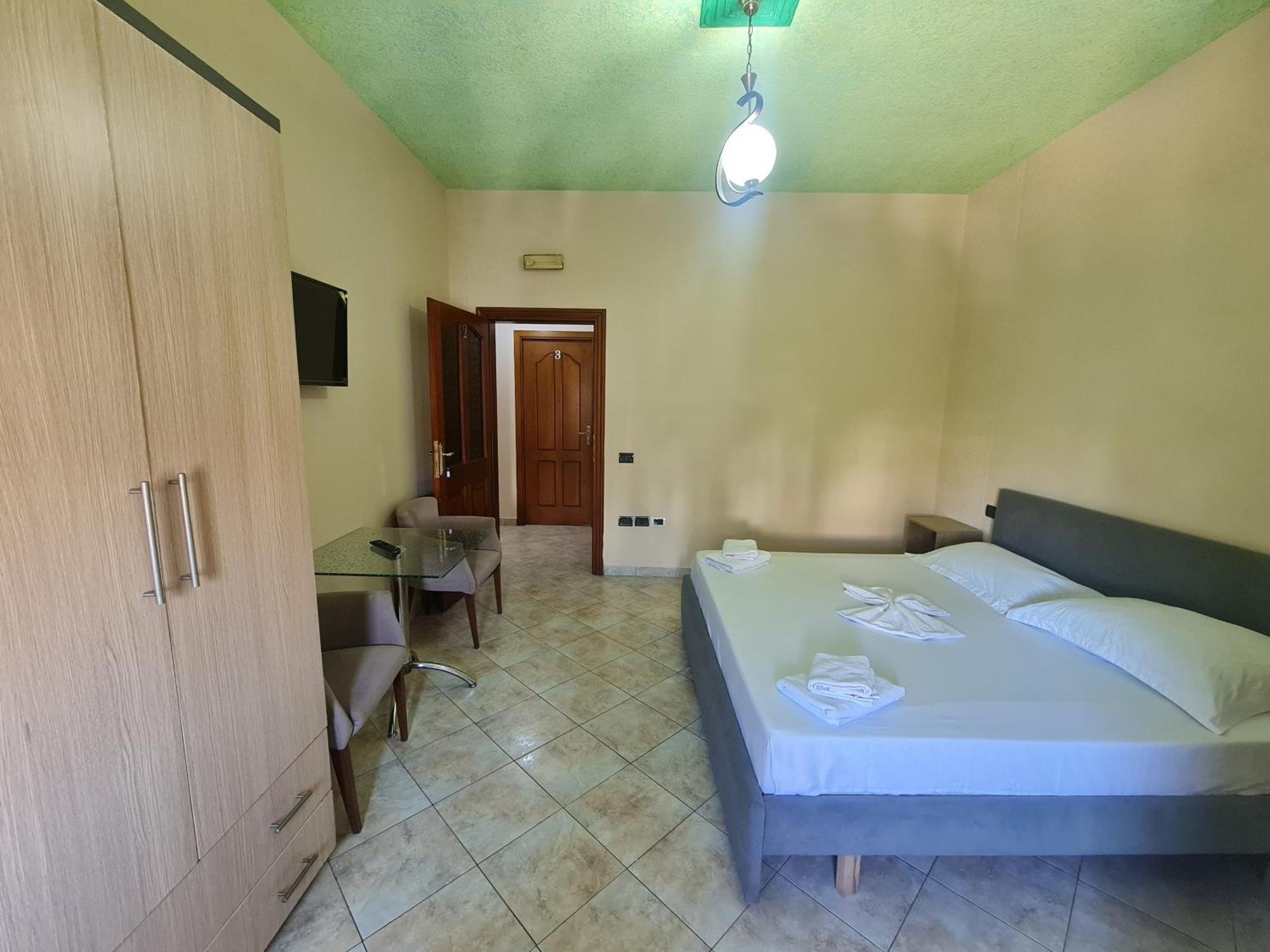 Hotel La Villa Tirana Eksteriør billede