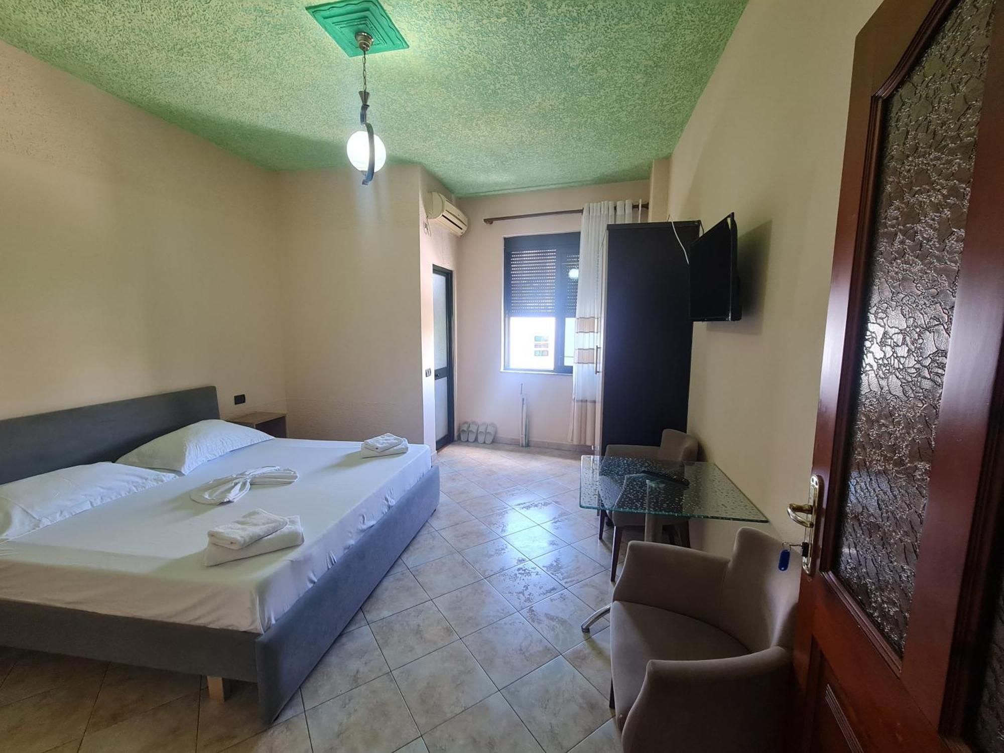 Hotel La Villa Tirana Eksteriør billede