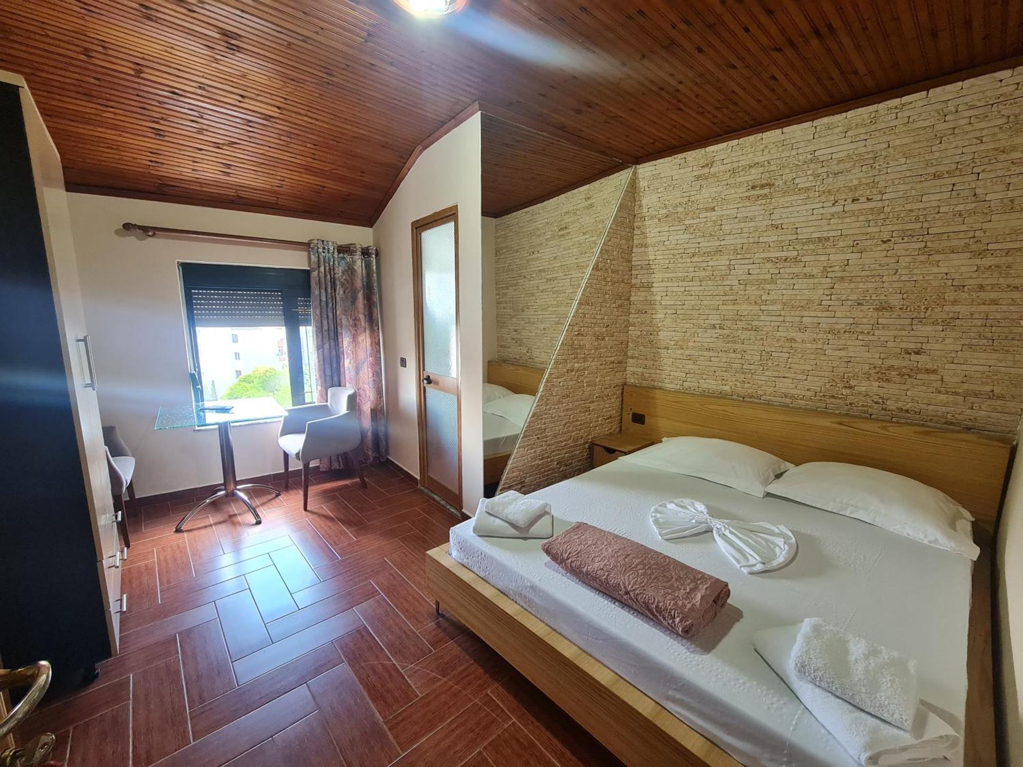 Hotel La Villa Tirana Eksteriør billede
