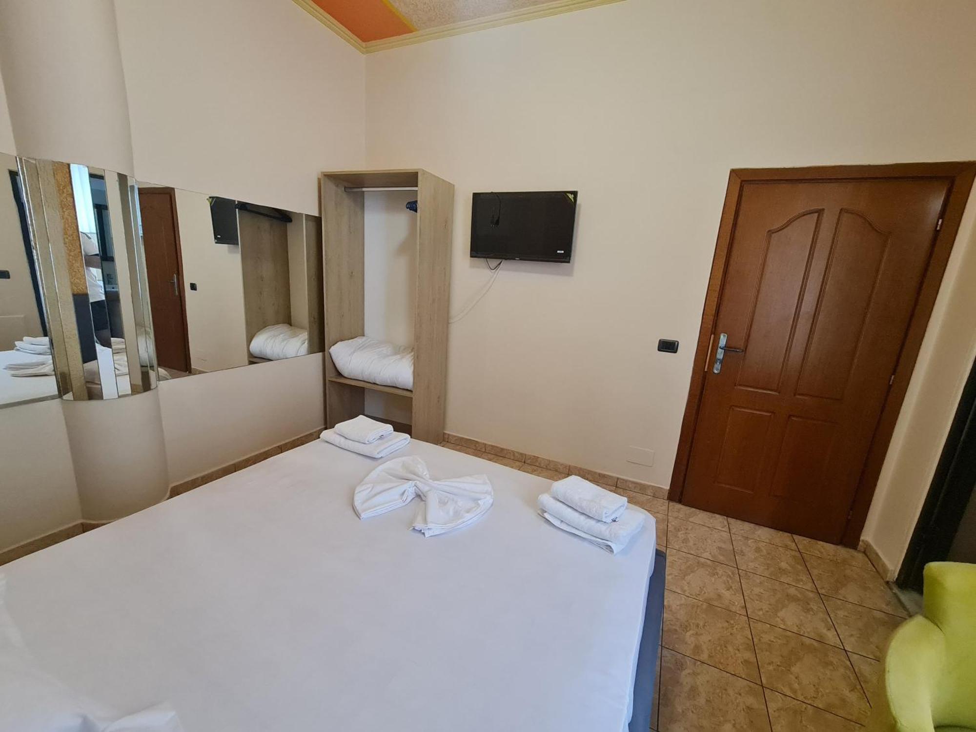 Hotel La Villa Tirana Eksteriør billede
